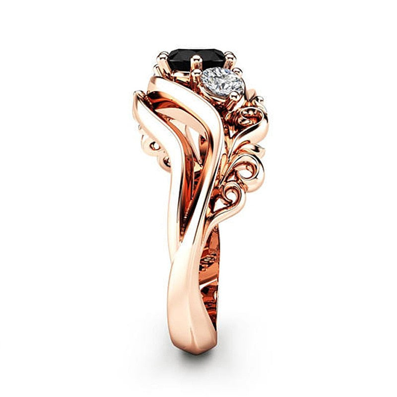 Prong Twist Black Stone Ring