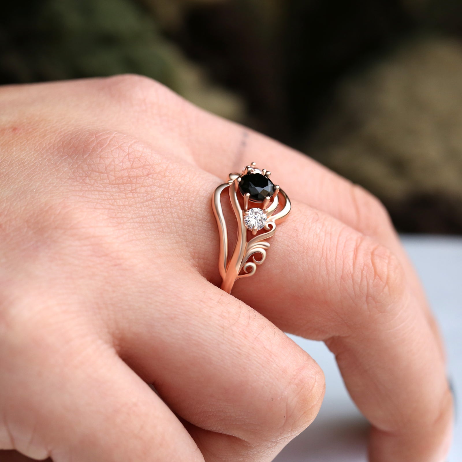 Prong Twist Black Stone Ring