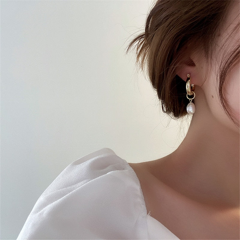 Baroque Pearl Gold Hoop Earrings